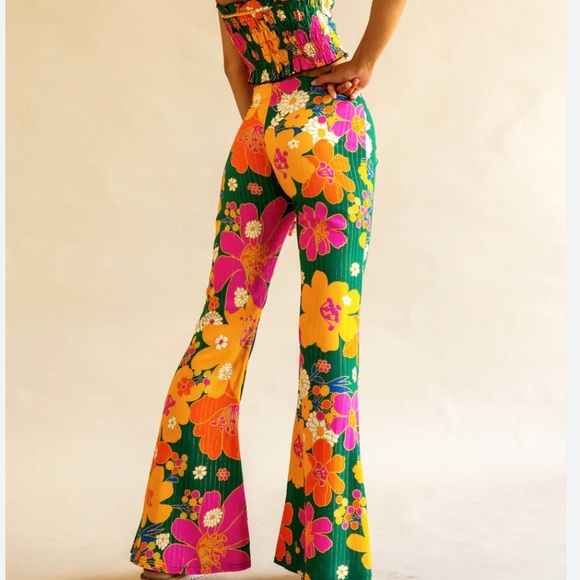 Lenni the Label Flare Pant - Picture 1 of 5